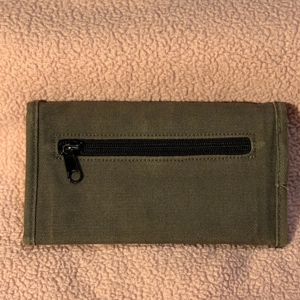 KAVU Grey Phone Wallet